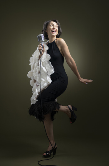 Deborah Bontempi: cantautrice, vocal coach, arrangiatrice, produttrice, insegnante di canto